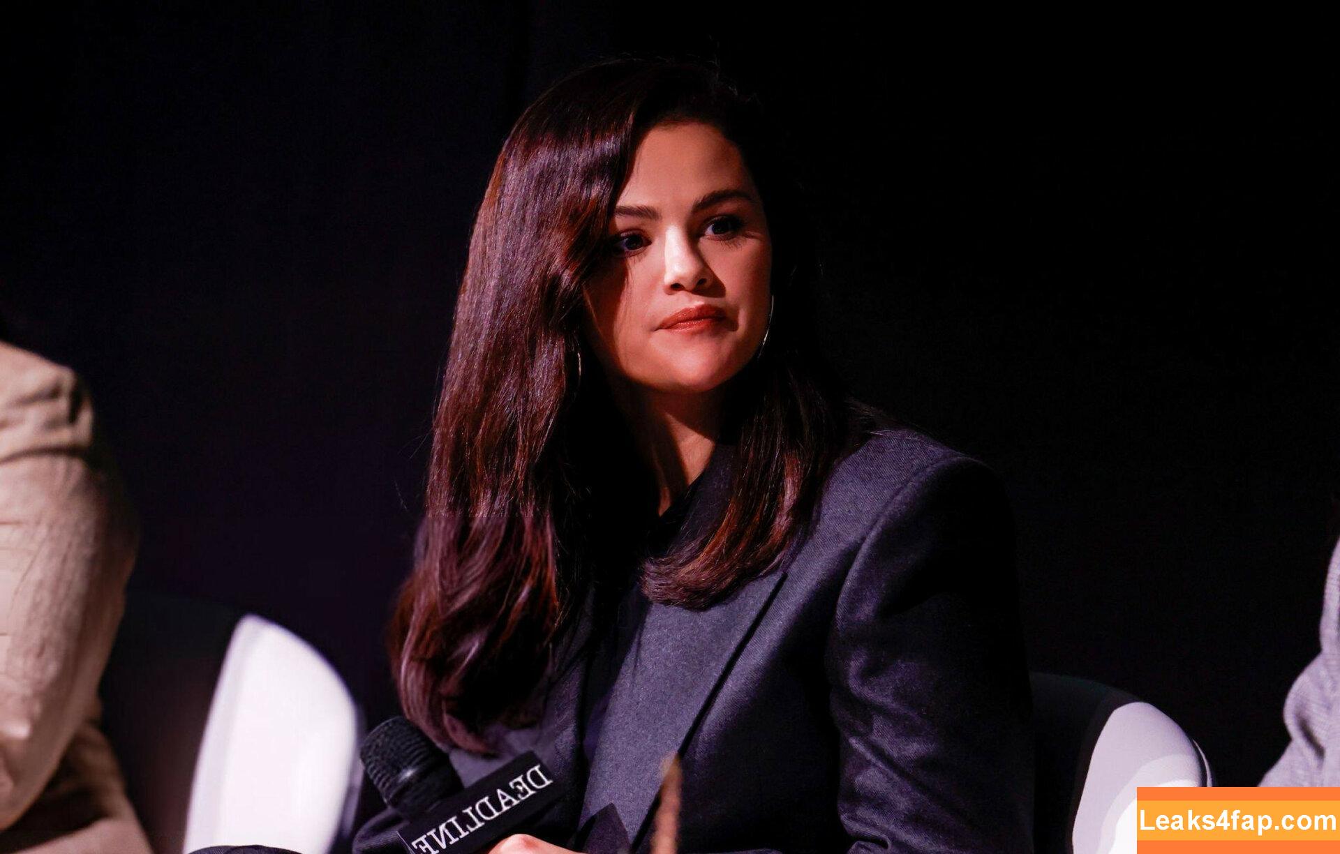 Selena Gomez / Selena / https: / selena.gomez / selenagomez leaked photo photo #6429