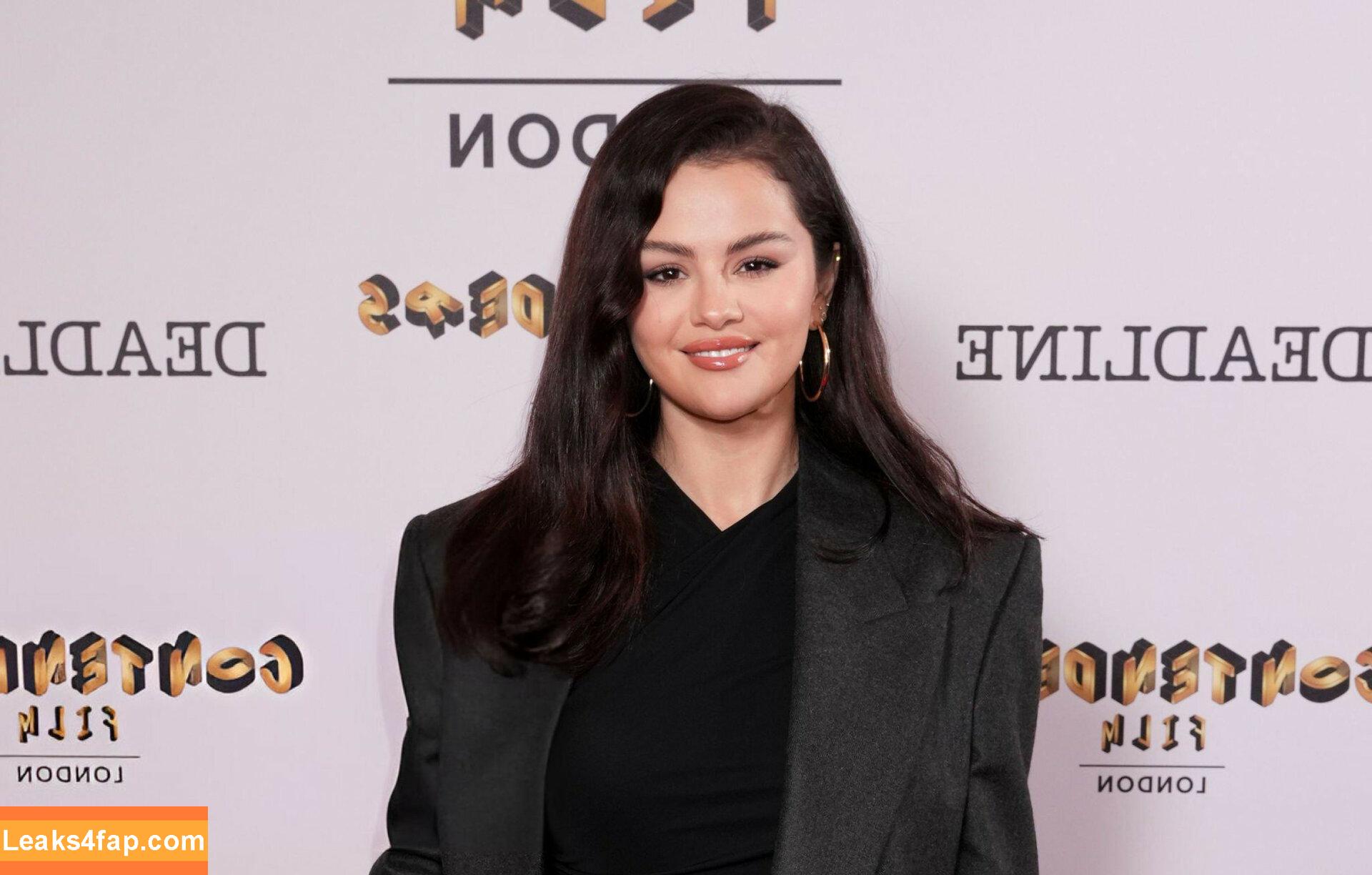 Selena Gomez / Selena / https: / selena.gomez / selenagomez leaked photo photo #6436