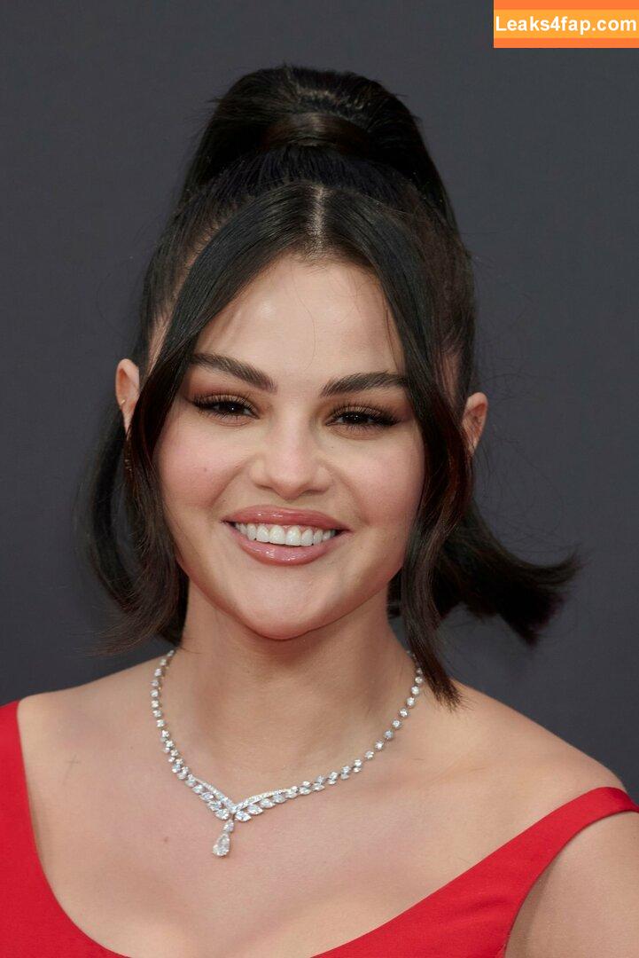 Selena Gomez / Selena / https: / selena.gomez / selenagomez leaked photo photo #6446