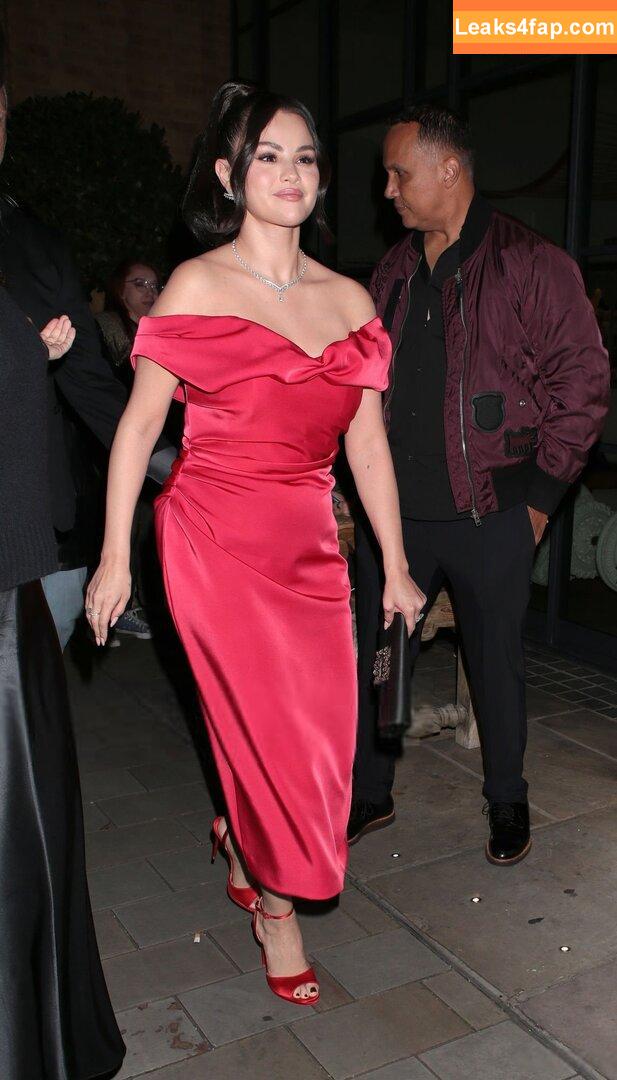 Selena Gomez / Selena / https: / selena.gomez / selenagomez leaked photo photo #6467