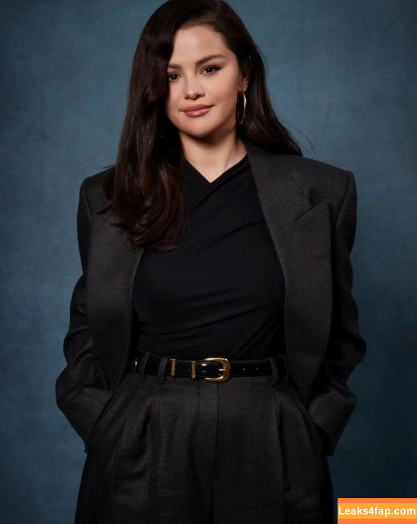 Selena Gomez / Selena / https: / selena.gomez / selenagomez leaked photo photo #6479