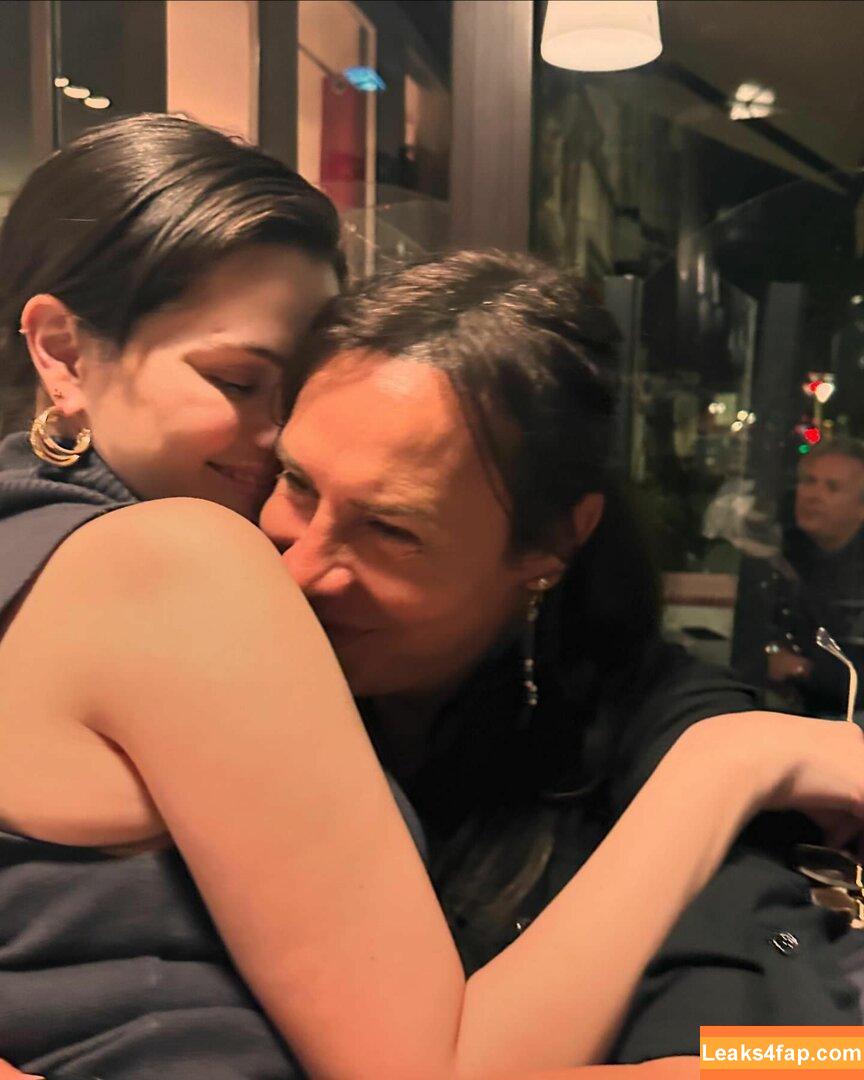 Selena Gomez / Selena / https: / selena.gomez / selenagomez leaked photo photo #6484