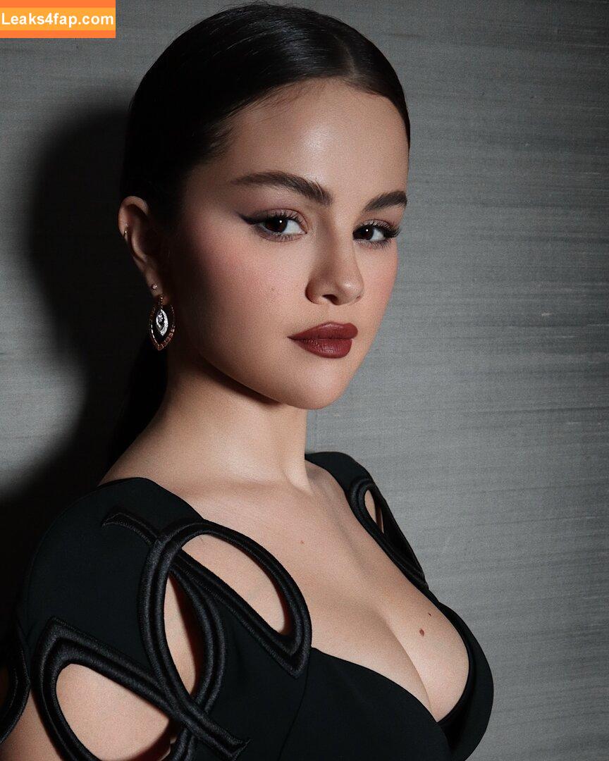 Selena Gomez / Selena / https: / selena.gomez / selenagomez leaked photo photo #6485
