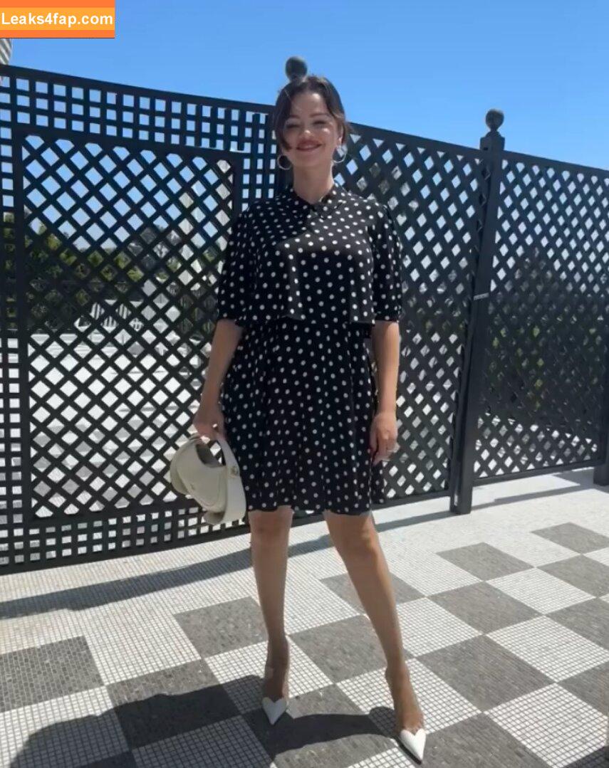 Selena Gomez / Selena / https: / selena.gomez / selenagomez leaked photo photo #6555