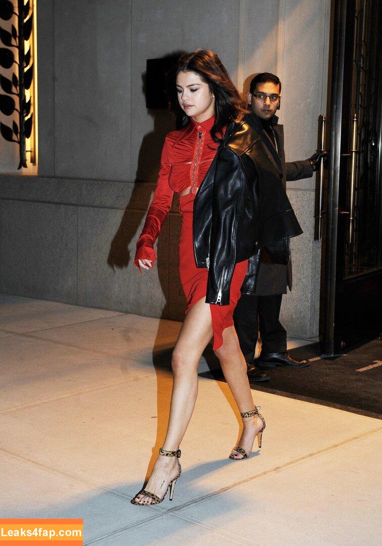 Selena Gomez / Selena / https: / selena.gomez / selenagomez leaked photo photo #6572