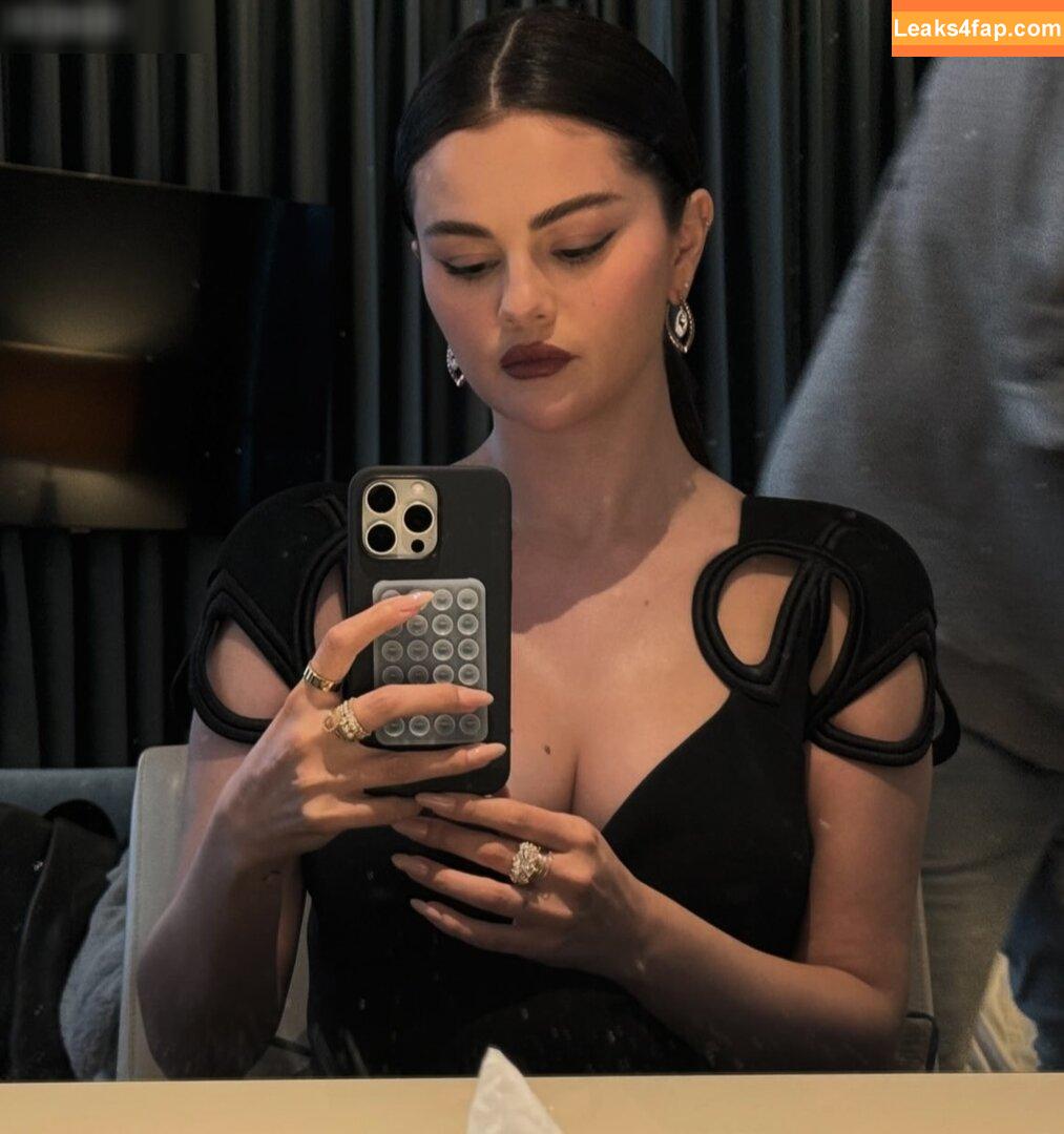 Selena Gomez / Selena / https: / selena.gomez / selenagomez leaked photo photo #6583