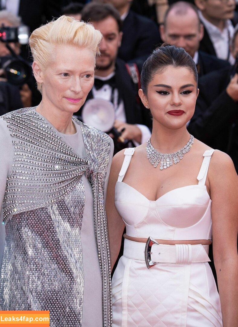 Selena Gomez / Selena / https: / selena.gomez / selenagomez leaked photo photo #6590