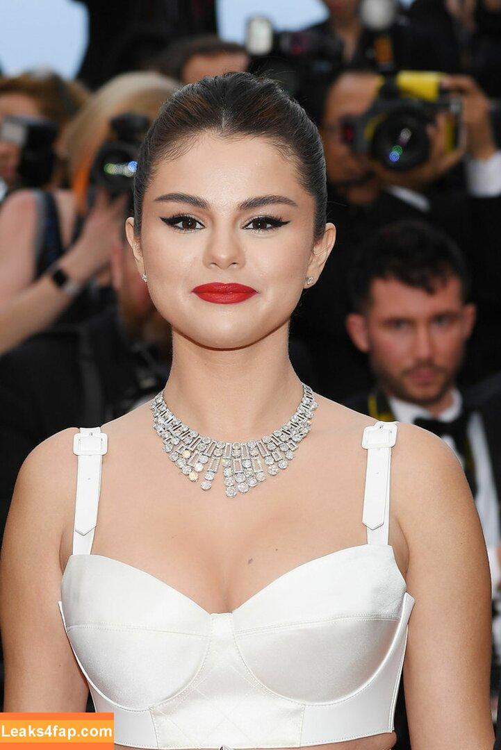 Selena Gomez / Selena / https: / selena.gomez / selenagomez leaked photo photo #6601