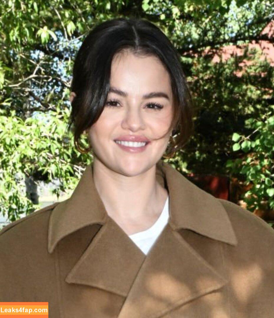 Selena Gomez / Selena / https: / selena.gomez / selenagomez leaked photo photo #6633