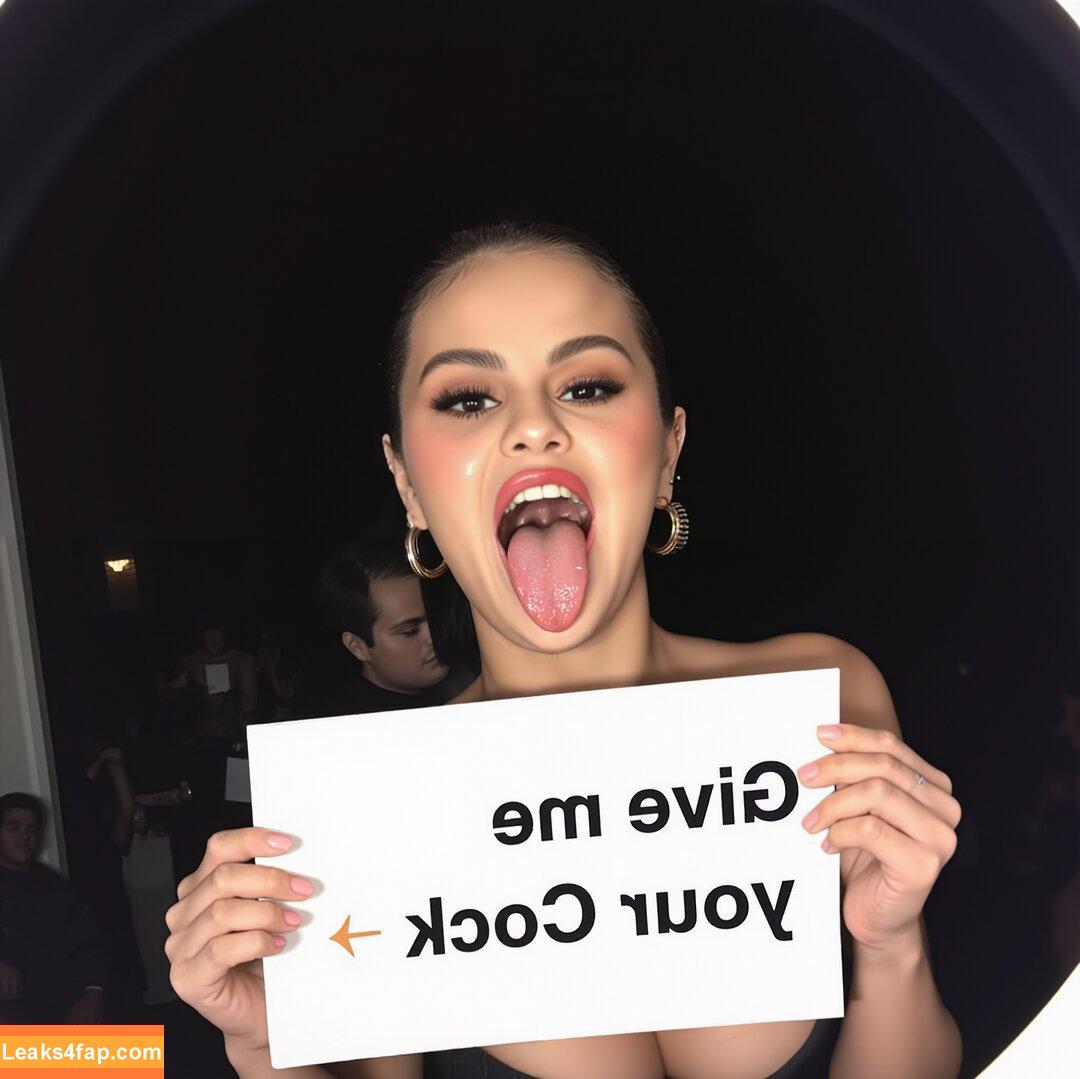 Selena Gomez / Selena / https: / selena.gomez / selenagomez leaked photo photo #6886