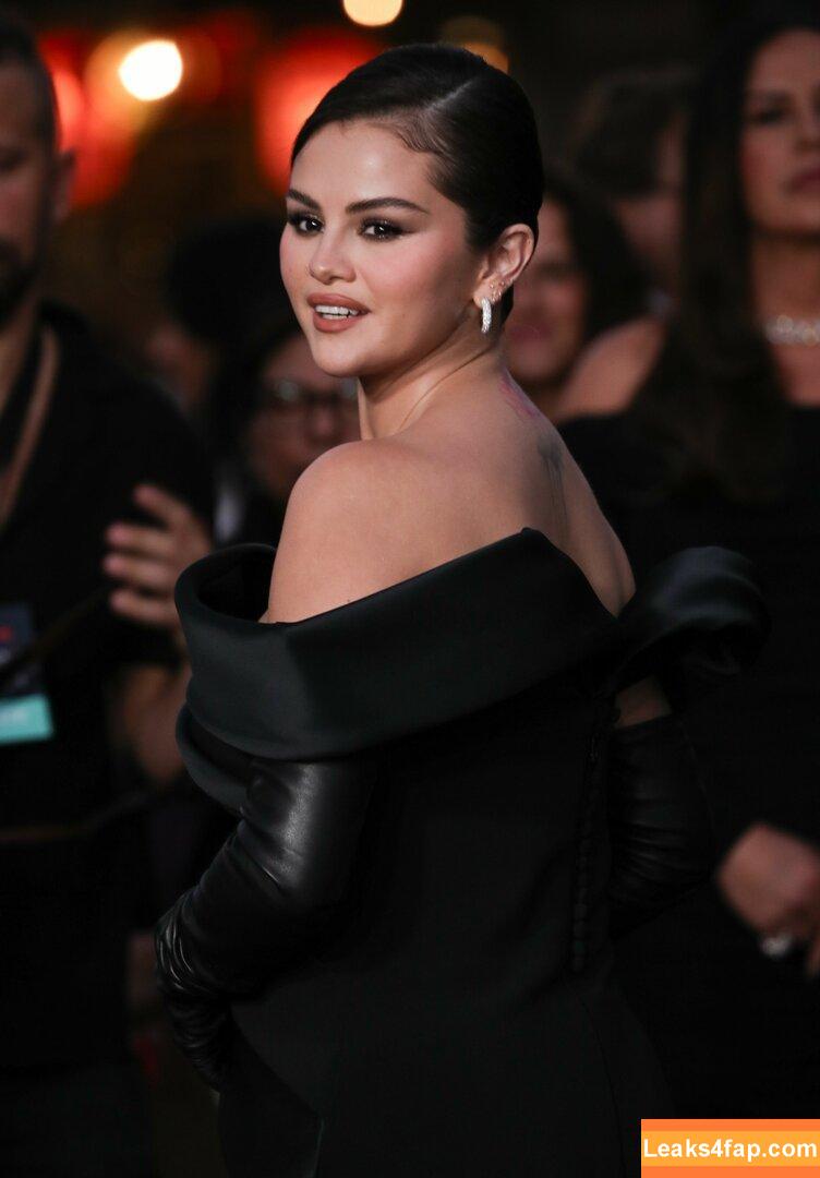 Selena Gomez / Selena / https: / selena.gomez / selenagomez leaked photo photo #6892