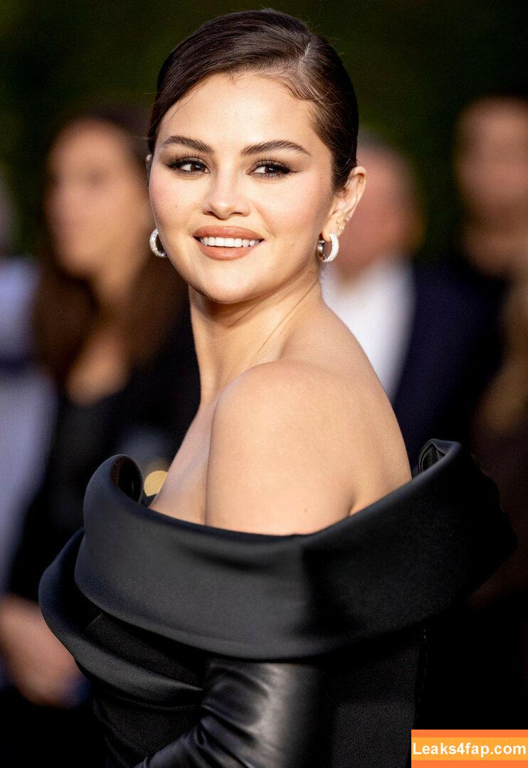 Selena Gomez / Selena / https: / selena.gomez / selenagomez leaked photo photo #6914
