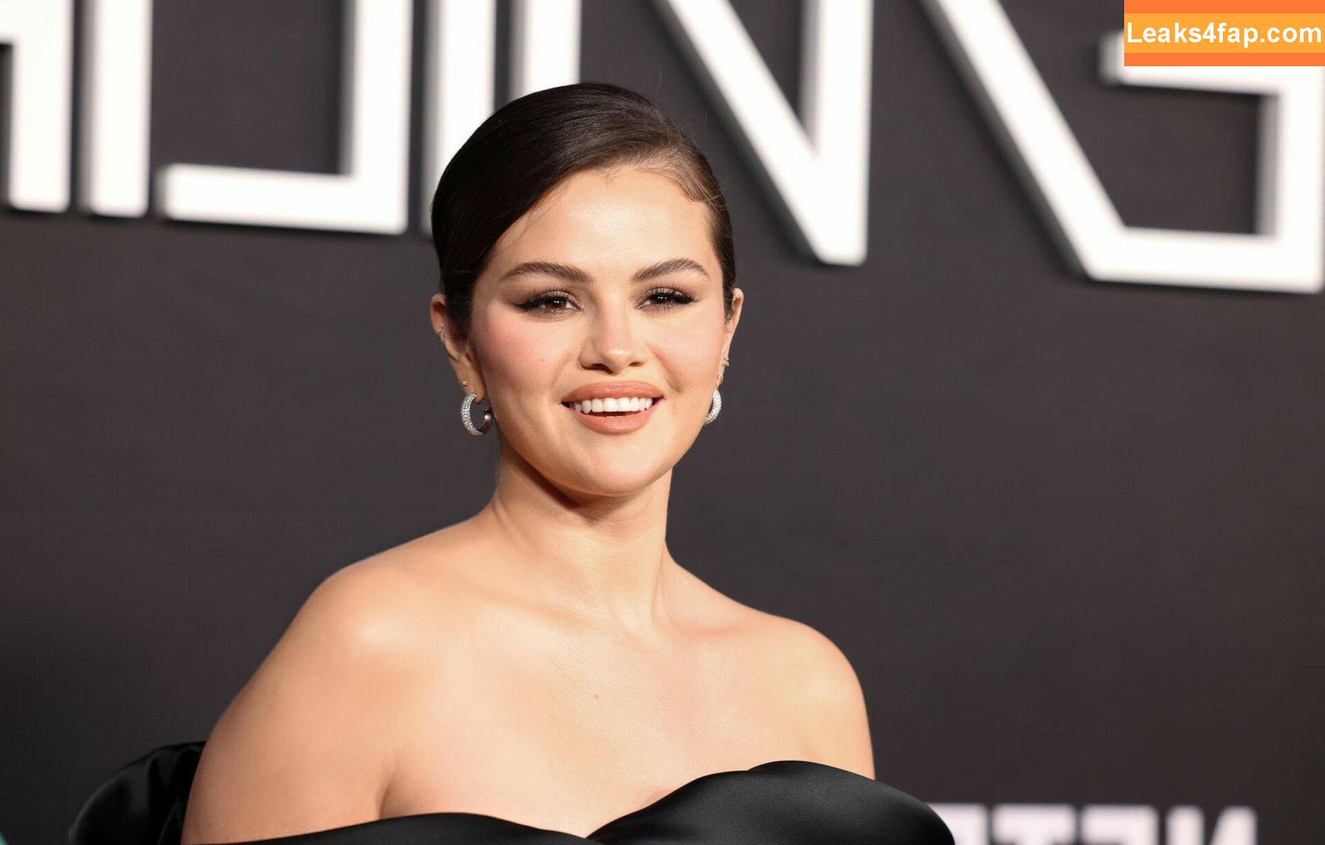 Selena Gomez / Selena / https: / selena.gomez / selenagomez leaked photo photo #6919