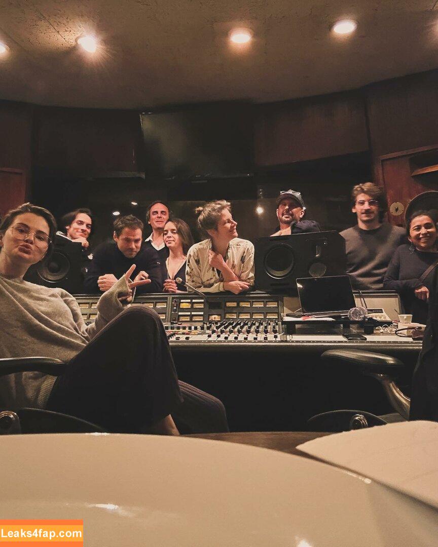 Selena Gomez / Selena / https: / selena.gomez / selenagomez leaked photo photo #6949