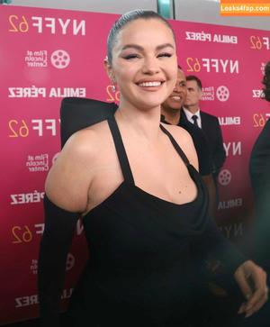 Selena Gomez photo #6060