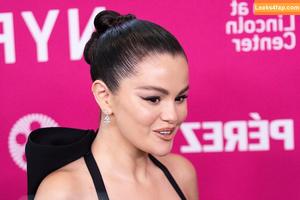 Selena Gomez photo #6079