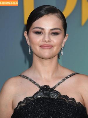 Selena Gomez photo #6085