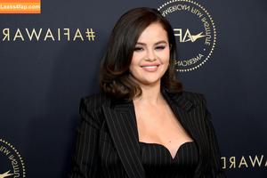Selena Gomez photo #6100