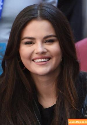 Selena Gomez photo #6120