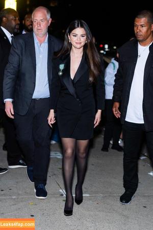 Selena Gomez photo #6191