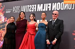 Selena Gomez photo #6372