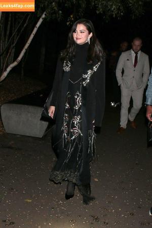 Selena Gomez photo #6461