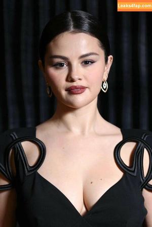 Selena Gomez photo #6486