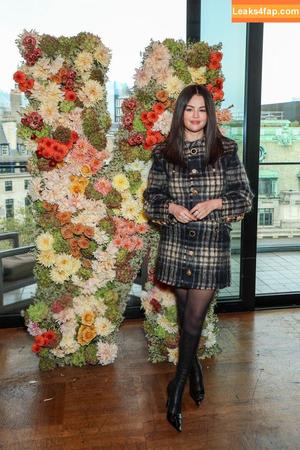 Selena Gomez photo #6517