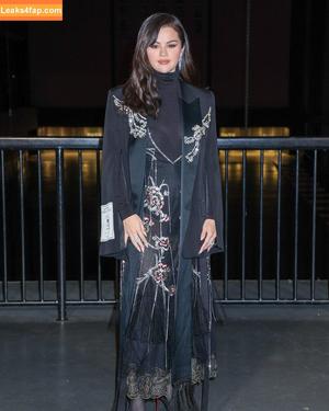 Selena Gomez photo #6521