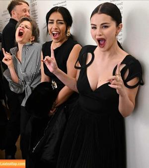 Selena Gomez photo #6560