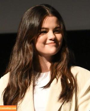 Selena Gomez photo #6630