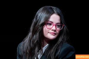 Selena Gomez photo #6739