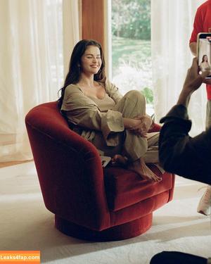 Selena Gomez photo #6762