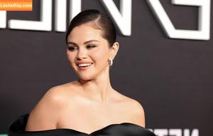 Selena Gomez photo #6911