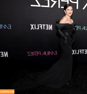 Selena Gomez photo #6926