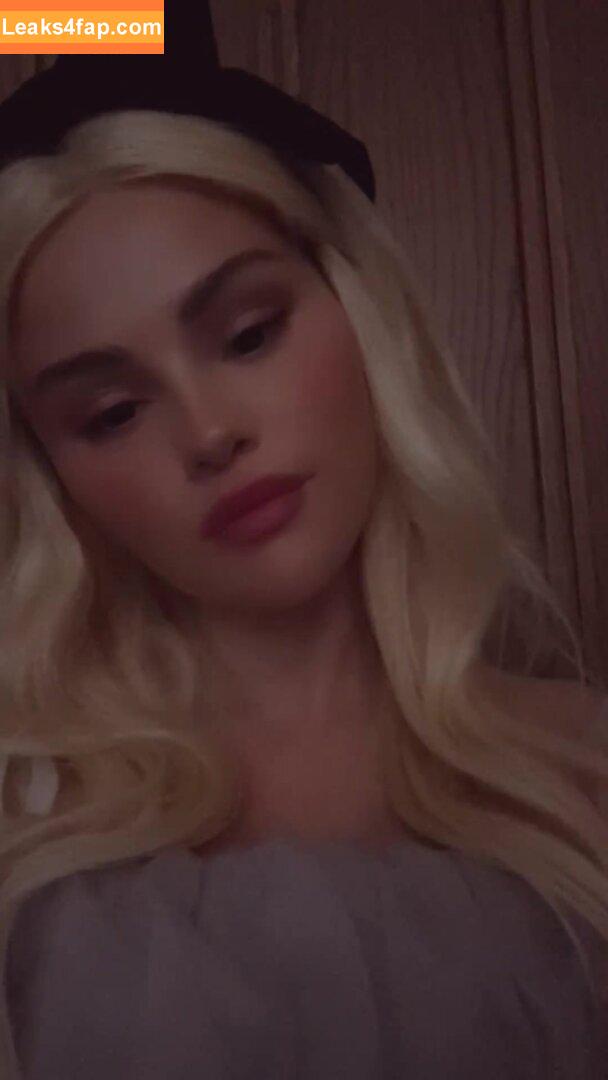 Selena Gomez / Selena / https: / selena.gomez / selenagomez leaked photo photo #7029