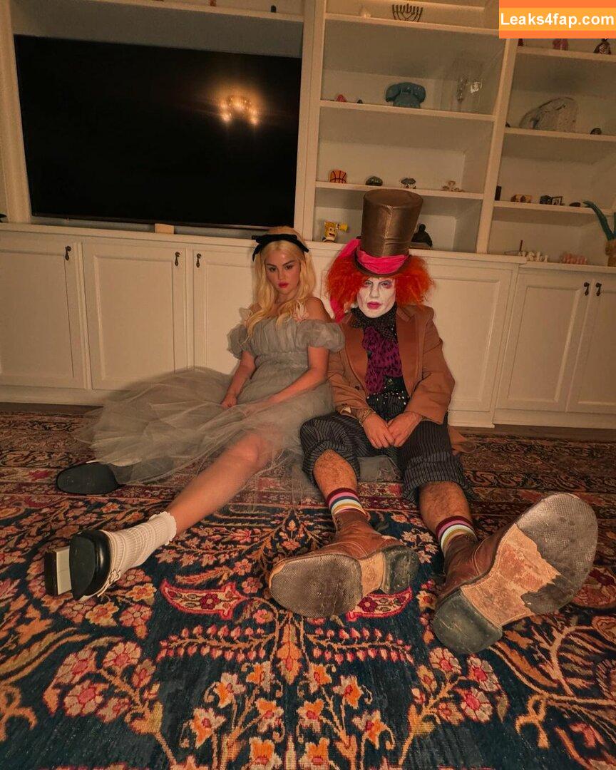 Selena Gomez / Selena / https: / selena.gomez / selenagomez leaked photo photo #7036