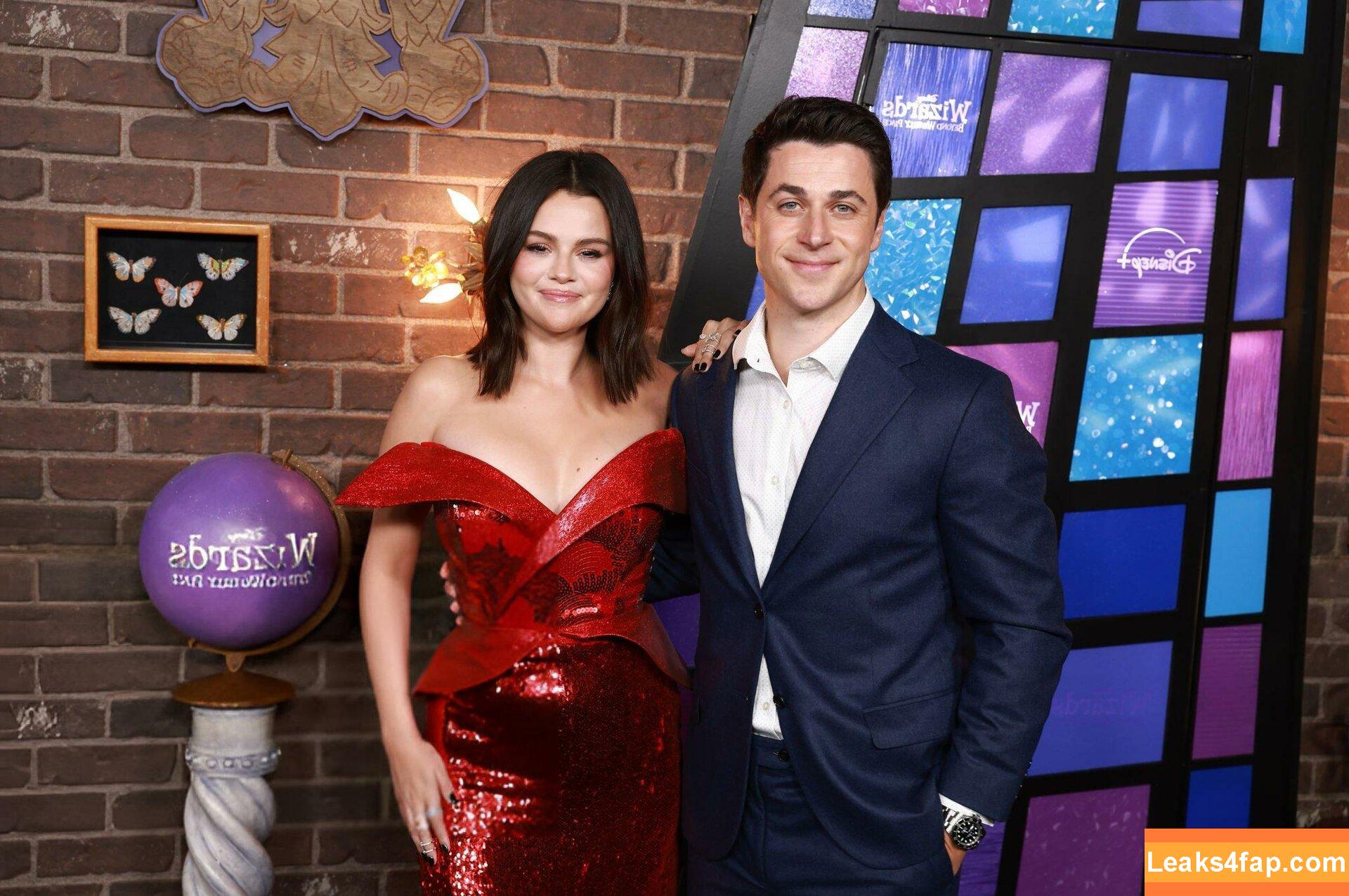 Selena Gomez / Selena / https: / selena.gomez / selenagomez leaked photo photo #7101