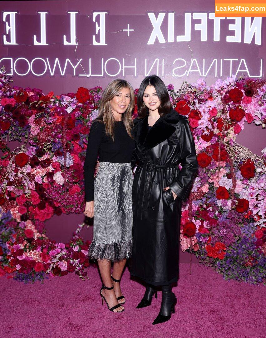 Selena Gomez / Selena / https: / selenagomez leaked photo photo #7512