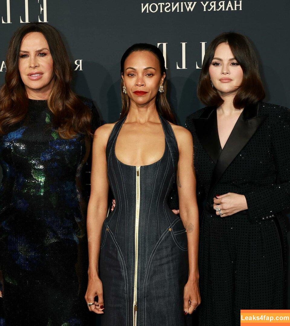 Selena Gomez / Selena / https: / selenagomez leaked photo photo #7537