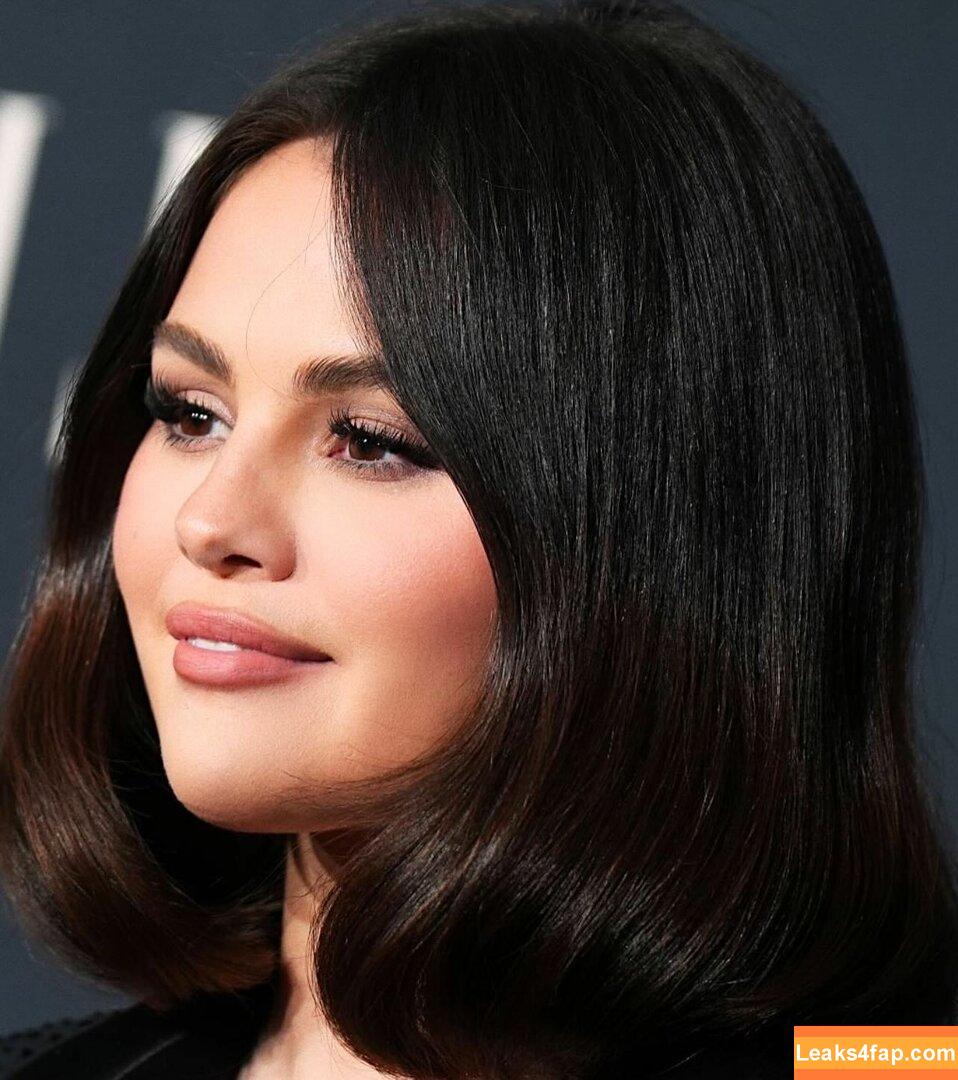 Selena Gomez / Selena / https: / selenagomez leaked photo photo #7541