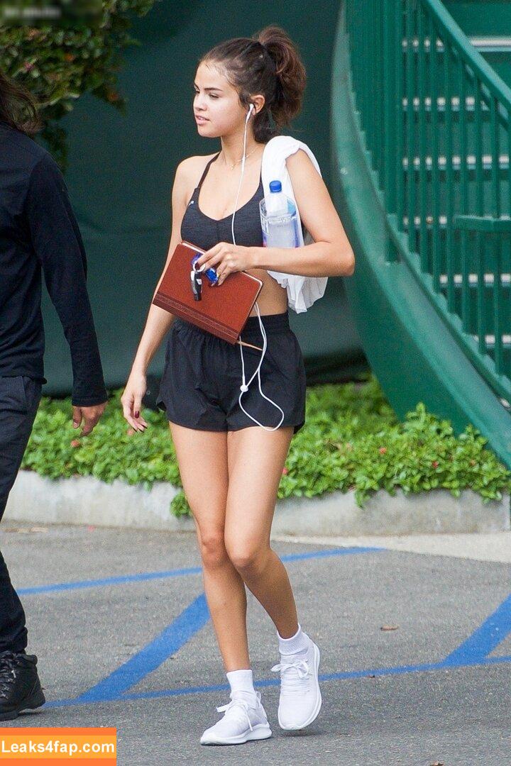 Selena Gomez / selena.gomez / selenagomez слитое фото фото #7619