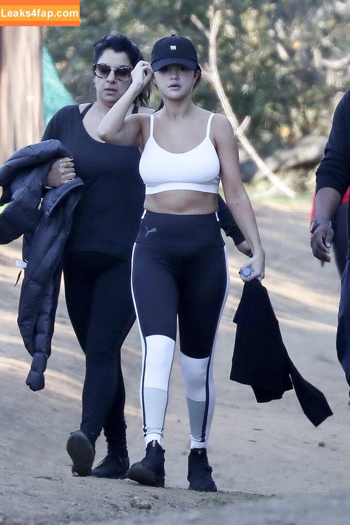 Selena Gomez / selena.gomez / selenagomez слитое фото фото #7658