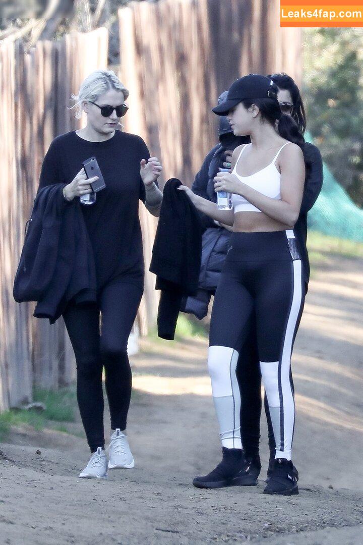 Selena Gomez / selena.gomez / selenagomez слитое фото фото #7686