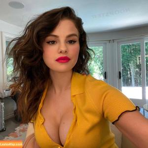 Selena Gomez photo #7011