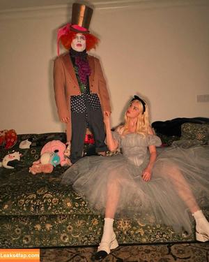 Selena Gomez photo #7035