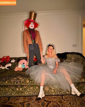 Selena Gomez photo #7037