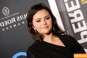 Selena Gomez photo #7216