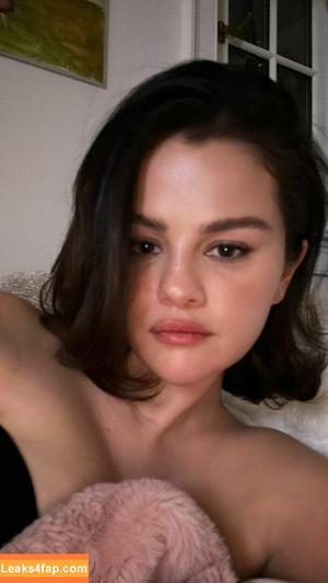 Selena Gomez photo #7425