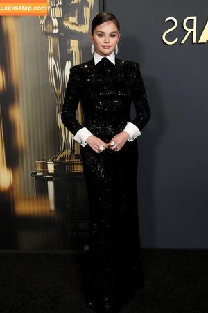 Selena Gomez photo #7499